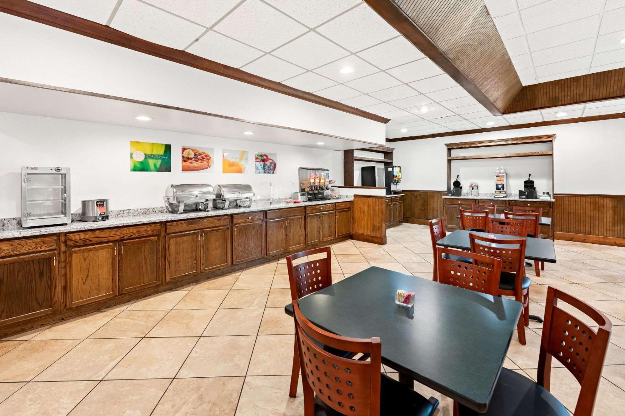Quality Inn Dayton Airport Englewood Eksteriør bilde