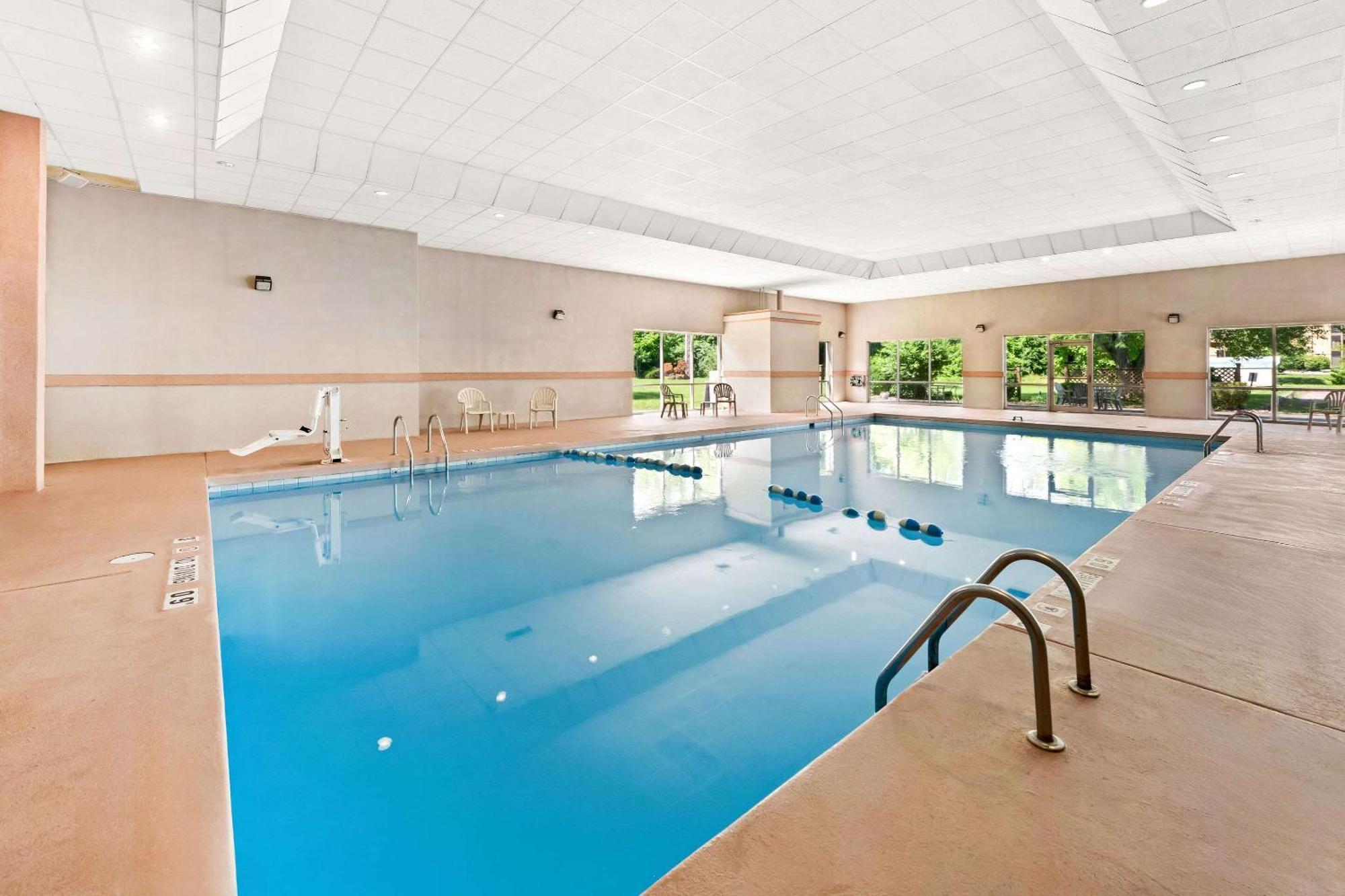 Quality Inn Dayton Airport Englewood Eksteriør bilde
